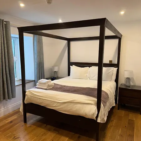 Gilberts Townhouse 3* Cobh