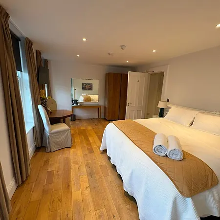 Gilberts Townhouse Penzion