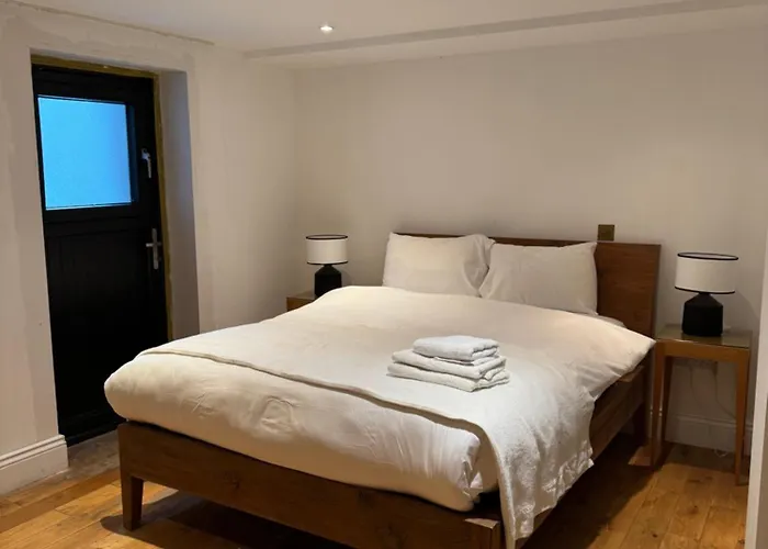 Gilberts Townhouse 3*