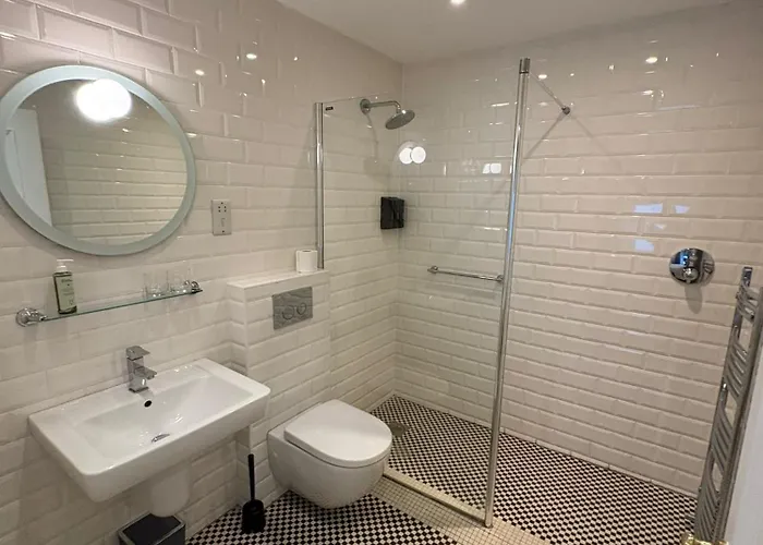 Gilberts Townhouse 3*